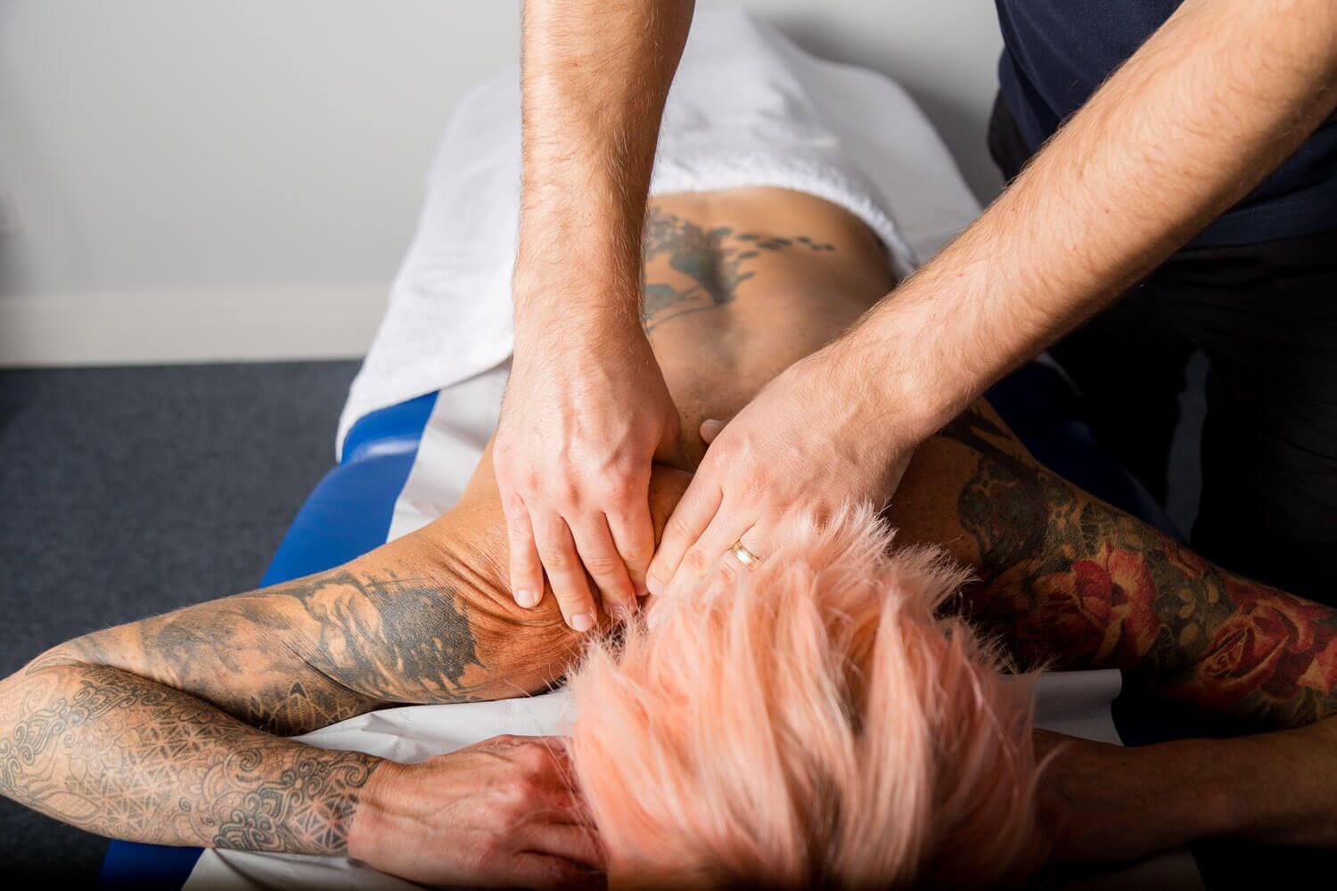 Sports massage treatment for muscle recovery